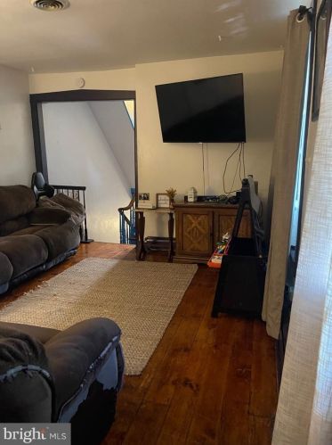 217 Walnut St, Lancaster PA  17602-2341 exterior