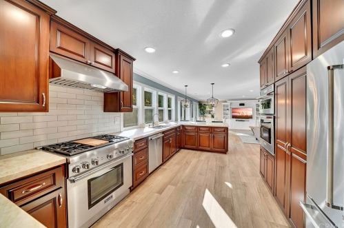 8588 Trinity River Cir, Santa Ana, CA 92708-5535