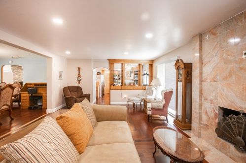 16273 Rancho Escondido Dr, Riverside CA  92506-5814 exterior