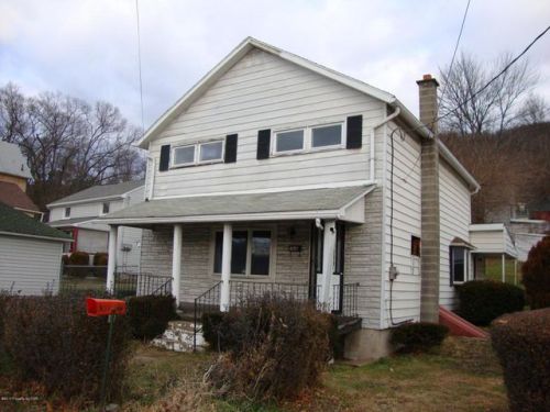 341 Poplar St, West Nanticoke, PA 18634-1121