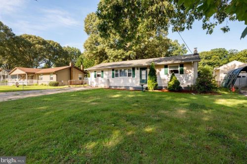 210 10th St, Riviera Beach, MD 21122-4908