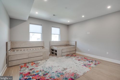 517 Mckean St, Philadelphia PA  19148-2530 exterior
