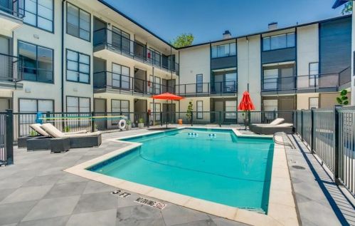 2800 Douglas Ave, Dallas TX  75219-6271 exterior