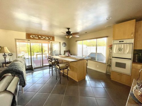 25946 Matlin Rd, Ramona, CA 92065-4818