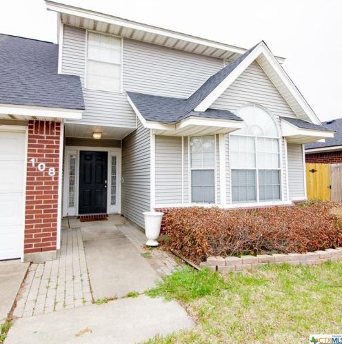 108 Portsmouth Cir, Victoria, TX 77904-2560