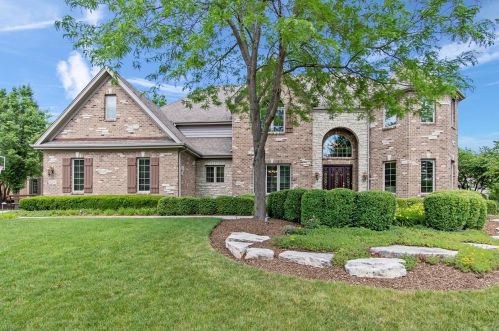 828 Alberosky Way, Batavia, IL 60510-2884
