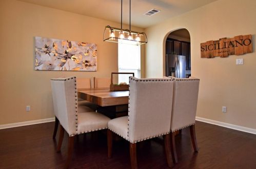 1065 Four Seasons Farm Dr, Uhland TX 78640-5765 exterior