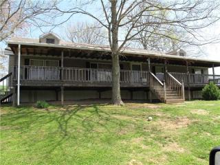 635 Lone Pine Rd, Washington, PA 15301-7115