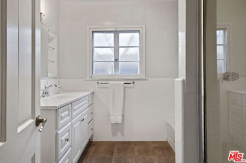 728 26th St, Santa Monica CA  90402-3150 exterior