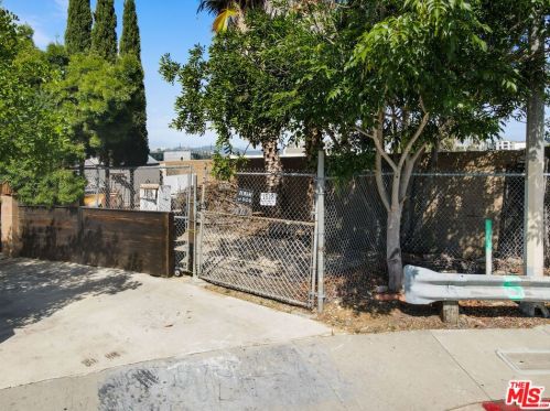 1818 21st St, Santa Monica, CA 90404-3919