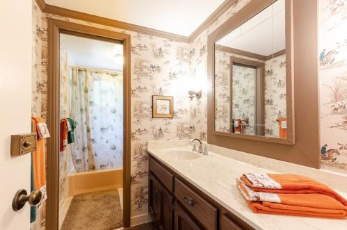 675 Fair Oaks Mnr, Atlanta GA  30327-4364 exterior