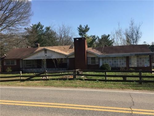 329 Talley St, Bells Cross Roads, NC 28166-7622