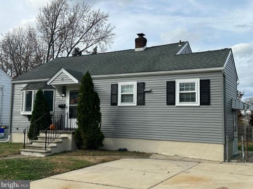 58 Warren Ave, Gloucester, NJ 08031-1718