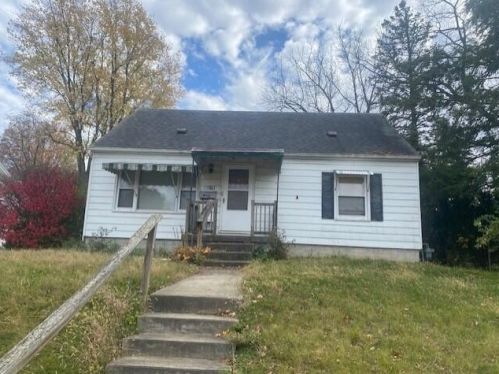1004 Pine St, Springfield, OH 45505-3249