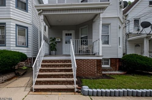 28 Columbia St, Town Center, NJ 07052-5508