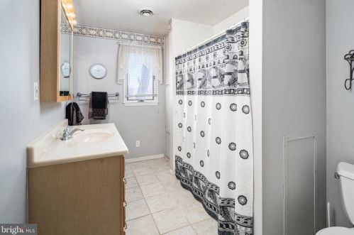 216 Churchill Ave, Trenton NJ 08610-3504 exterior