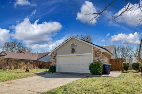 3005 Woodlark Dr, Fort Worth TX  76123-1012 exterior