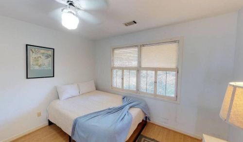 6 Ocean Park Ct, Isle Of Palms SC  29451-2244 exterior