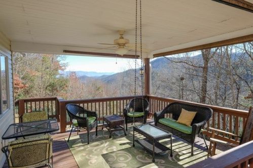 556 Old Cove Rd, Sylva, NC 28779
