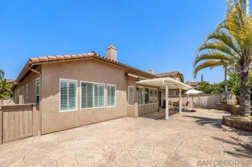 1464 Stanislaus Dr, Chula Vista CA  91913-1478 exterior