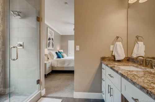 958 Madison St, Denver CO  80206-4052 exterior