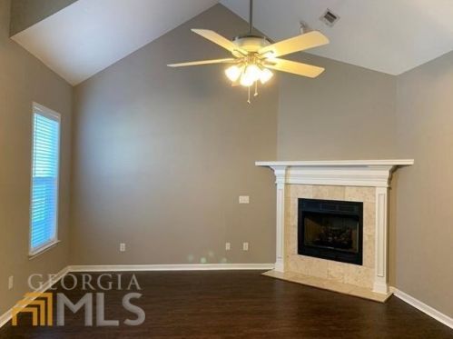 307 Raleigh Dr, Warner Robins, GA 31088-2106