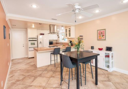 3975 Beechwood Pl, Riverside CA  92506-1160 exterior