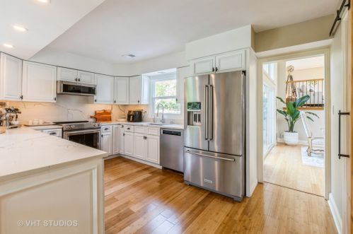 24459 Davids Ct, Naperville IL  60564-8055 exterior