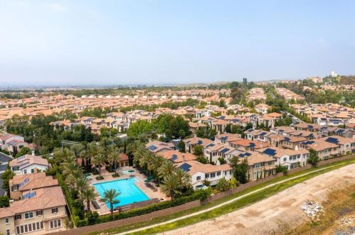 105 Coyote Brush, Irvine CA  92618-8873 exterior