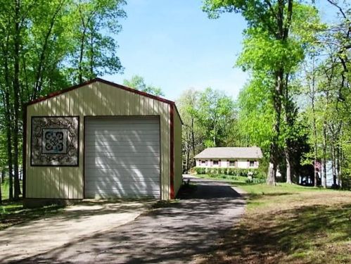 9041 Greenbriar Rd, Waverly, TN 37185-3652