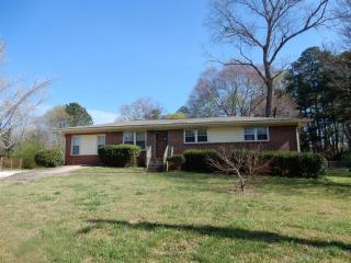 355 Hurt Dr, Smyrna, GA 30082-2708