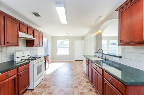 1201 Gibbons Ct, Richmond TX 77471-2485 exterior