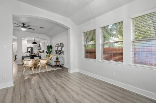 11920 Pecan Gate Way, Webberville TX 78653-3975 exterior