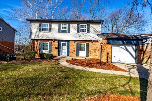 8459 Fernwell Dr, Cincinnati, OH 45231-5747