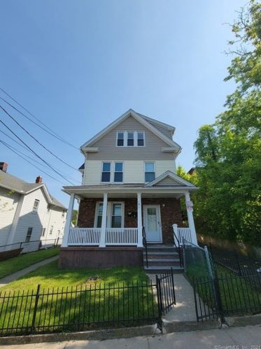 141 Division St, Waterbury, CT 06704-3614