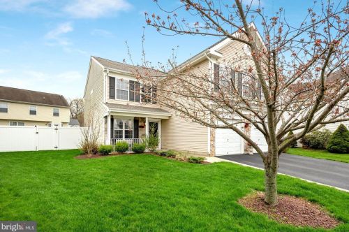 7 Foster Ln, Columbus, NJ 08022-2317