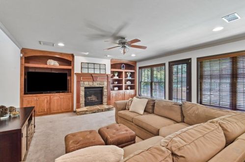 2308 Briarcliff Cmns, Atlanta GA  30345-2173 exterior