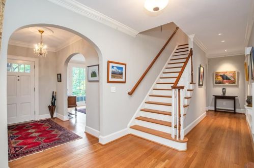 453 Manor Ridge Dr, Atlanta GA  30305-3509 exterior