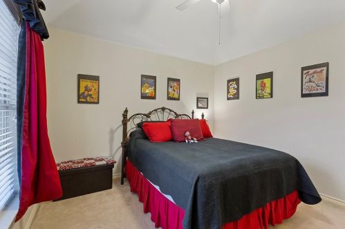 5800 Fathom Dr, Fort Worth TX  76135-7013 exterior