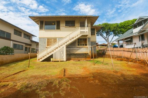 831 16 Ave, Honolulu HI  96816-4126 exterior