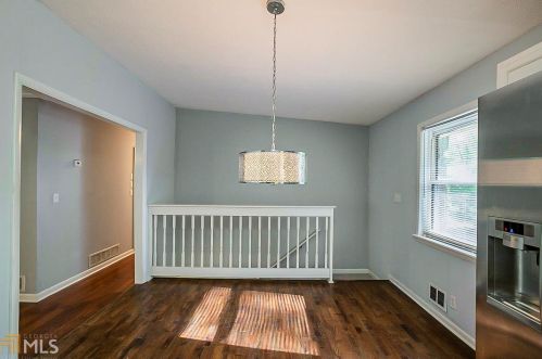 1240 Elva Dr, Atlanta GA  30331-7324 exterior