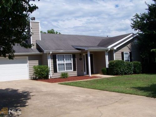 90 Oak Wood Ln, Porterdale, GA 30016-4241