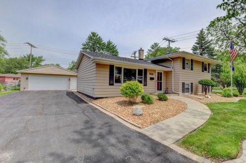 227 Timrick Dr, Hammond IN  46321-2140 exterior