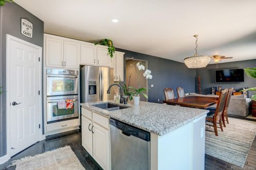 26140 Davies Dr, Aurora CO  80016-6100 exterior