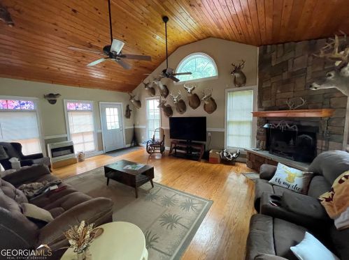 225 Ewing Dr, Social Circle GA  30025-5186 exterior