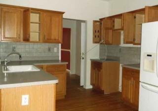 29 Meadow Ridge Ln, Lafayette, NJ 07848-2617