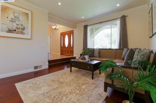 2752 Dos Rios Dr, San Ramon, CA 94583-2037