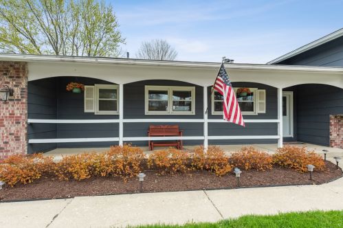 505 Joy Ln, Barrington Hills, IL 60118