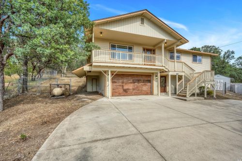 19316 Shore Ct, Middletown, CA 95467-8618