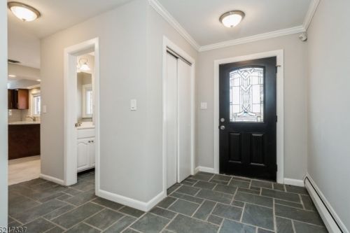 26 Cherry Tree Ln, Kinnelon, NJ 07405-2286